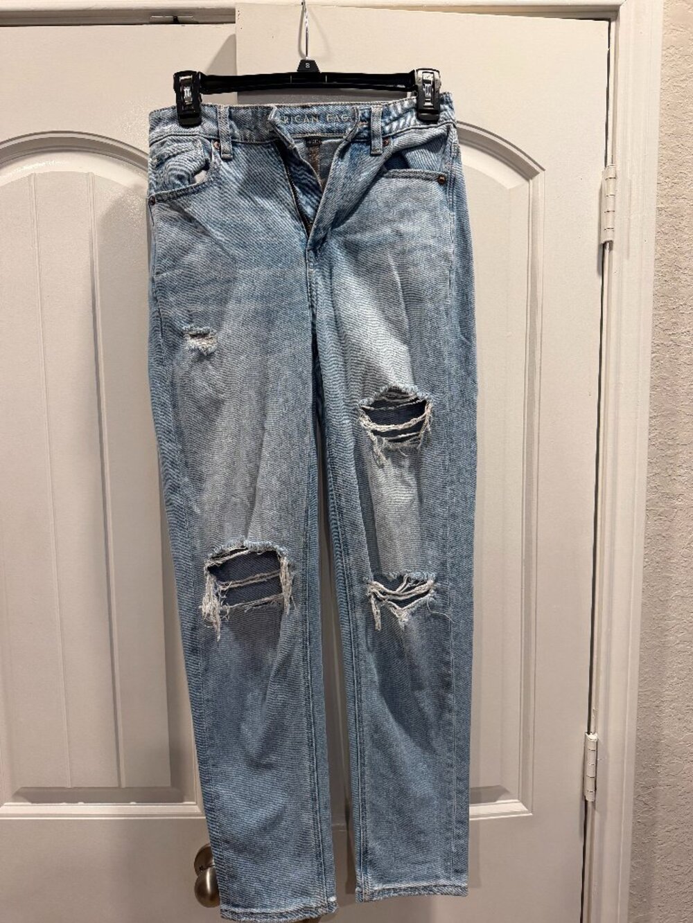 American Eagle Ripped Blue Jeans